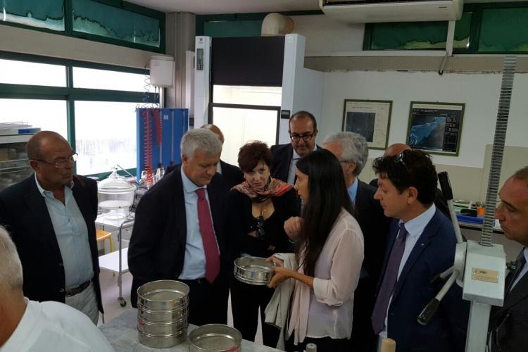 'ex-Ministro Galletti si informa sulle attività di caratterizzazione dei sedimenti marini del Mar Piccolo